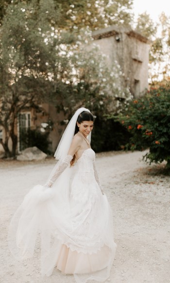 Banu Güven | 1716-e898 | Bridals Inn IMG 1073 2 | Bridals Inn