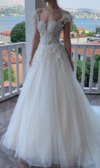 Banu Güven | 1198-13o7 | Bridals Inn bdf43ce5 89b8 491c aabd 04dba4c1d08f | Bridals Inn